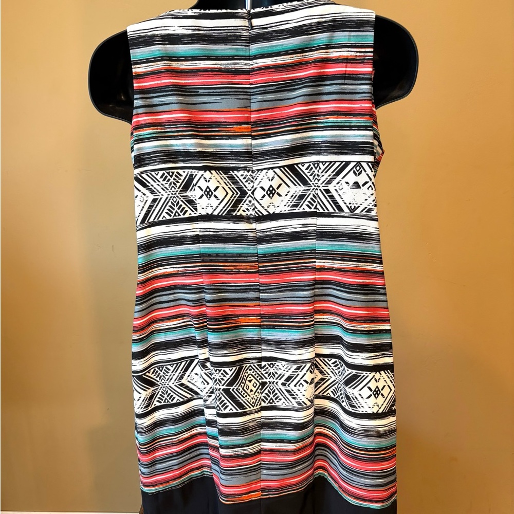 Pattern Sleeveless Dress - Picture 6 of 14